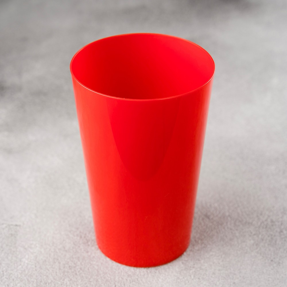 Многоразовый пластиковый стакан 600 мл красный